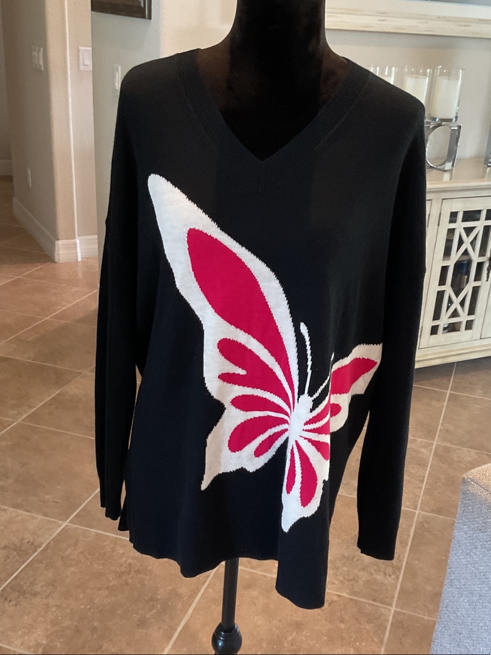Laurie Felt v neck butterfly sweater, black/pink/white, size M